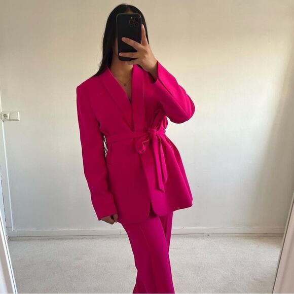 Zara Set Pink Tuxedo Collar Tie Waist Blazer and Flowy Pants. Blogger Fav - Picture 6 of 16